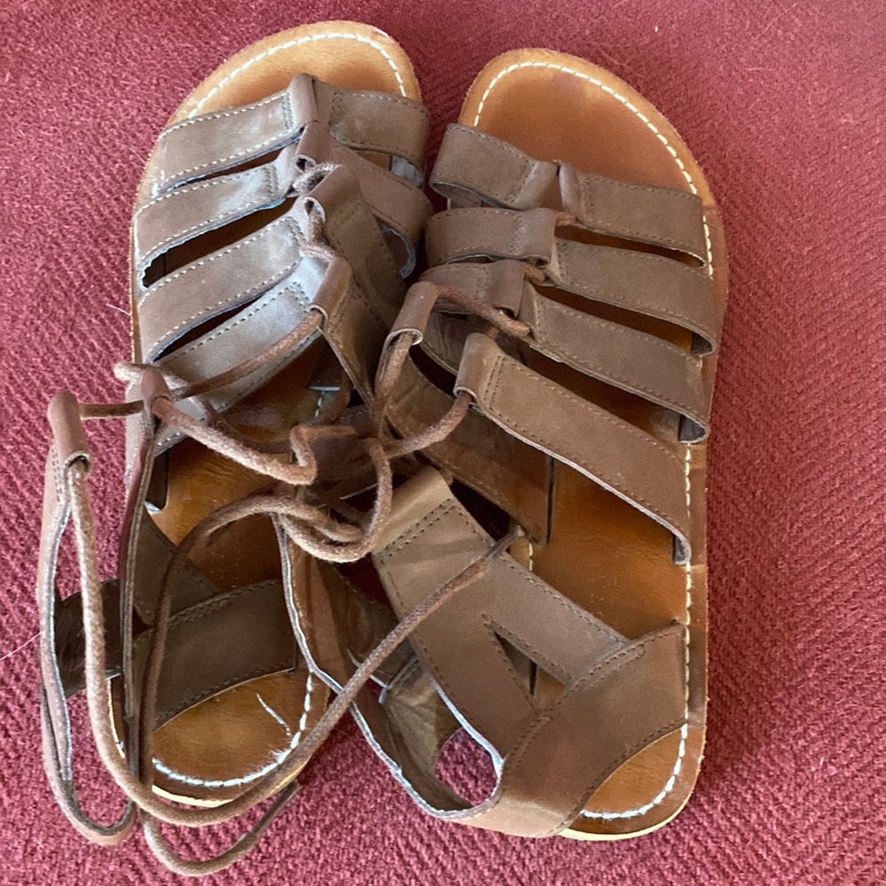 Aeropostle sandals